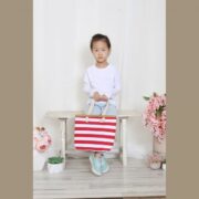 S18-3-4-HDG3912RD - KIDS STRIPED PRINT SUMMER TOTE BAG-RED/6PCS - Image 3